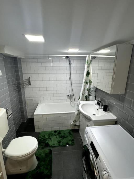 Apartment D40 *